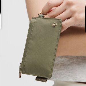 Lululemon Clippable Card Case